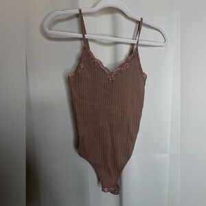 Altar'd State Mauve Lace-Trim Ribbed Bodysuit